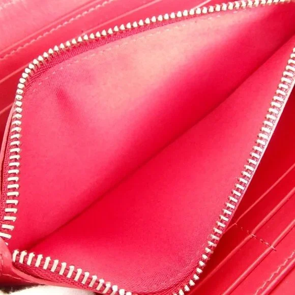 Authentic Christian Louboutin PANETTONE PARIS LOVE Zip Around purse PVC [Used] - Picture 13 of 16